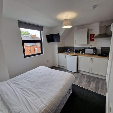 노팅엄 Modern Studio Next To Notts Castle! 아파트 외부 사진