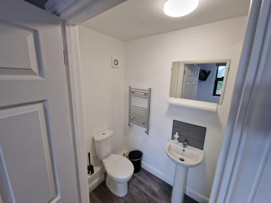 노팅엄 Modern Studio Next To Notts Castle! 아파트 외부 사진