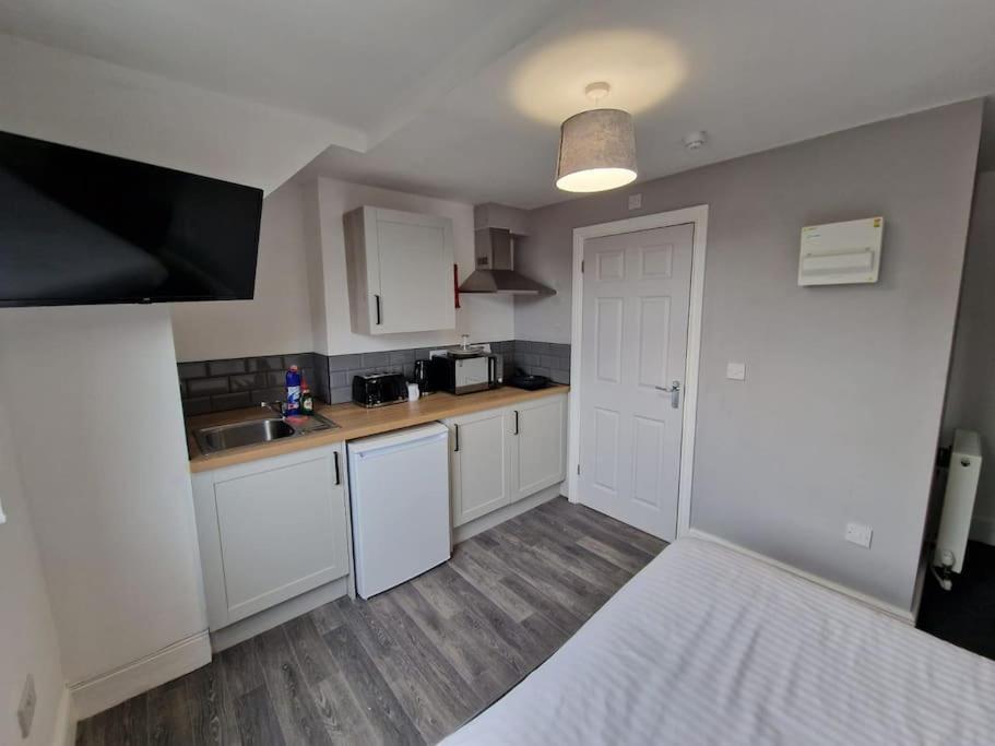 노팅엄 Modern Studio Next To Notts Castle! 아파트 외부 사진